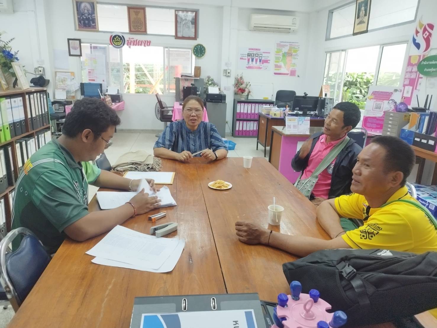 พช.อุ้มผาง : สนับสนุนและให้บริการโครงการแก้ไขปัญหาความยากจน (กข.คจ.)